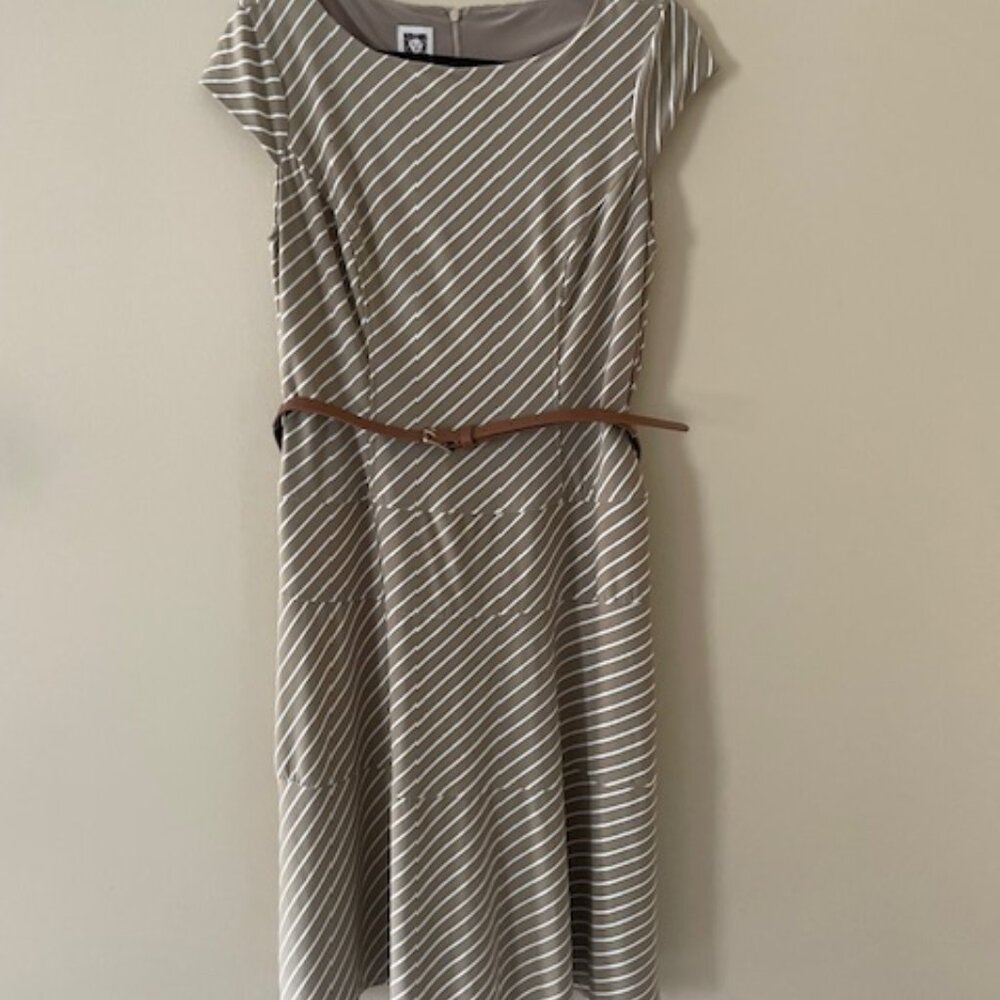 Anne Klein belted dress size 8